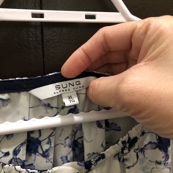 Classy tops! - Picture 3 of 3